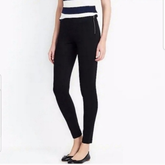 J. Crew Pants - J. Crew The Gigi Pant in black size 4